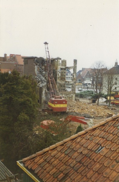 Foto van de afbraak van de watertoren, fotograaf onbekend. Collectie Museum Heerenveen 17365